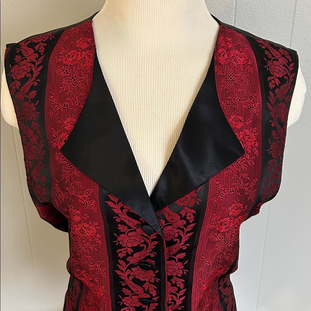 Worthington vest in a Victorian brocade style made in USA - Picture 3 of 7